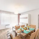Pierre & Les Platanes Aparthotel 3*