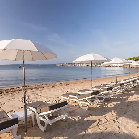 アパートホテル Pierre & Les Platanes 3*