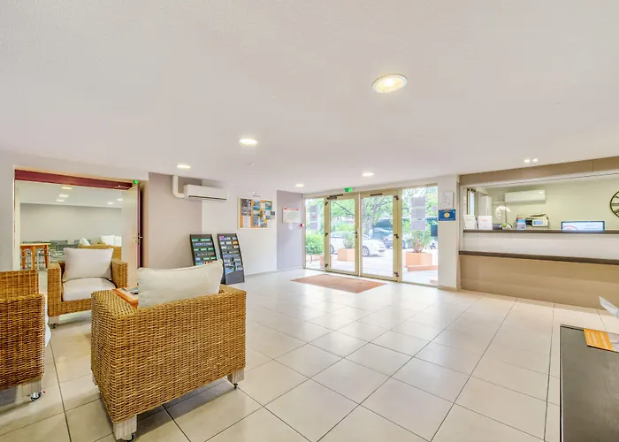 Pierre & Les Platanes アパートホテル サント・マキシム