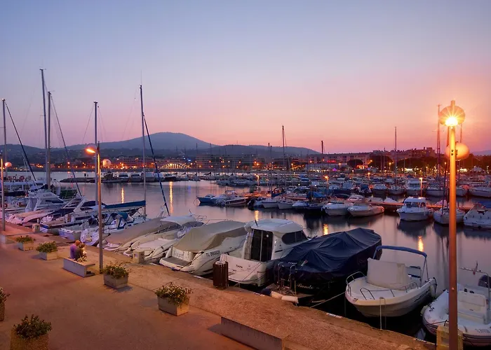 Pierre & Les Platanes 3* סן-מקסים