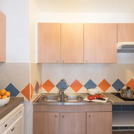 Pierre & Les Platanes Aparthotel 3*
