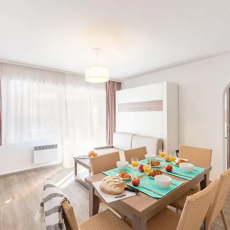 Pierre & Les Platanes Aparthotel 3*