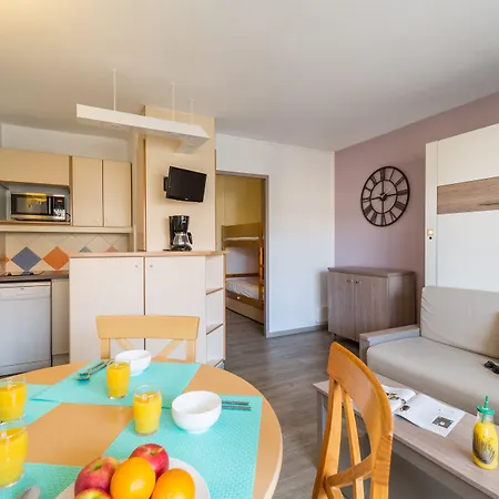 Pierre & Les Platanes Apartmanhotel 3*