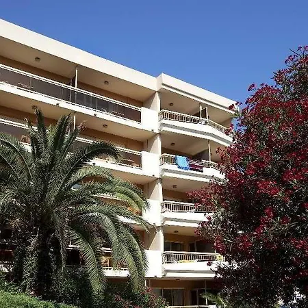Aparthotel Pierre & Les Platanes