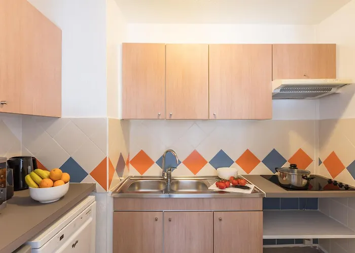 Pierre & Les Platanes Aparthotel 3*