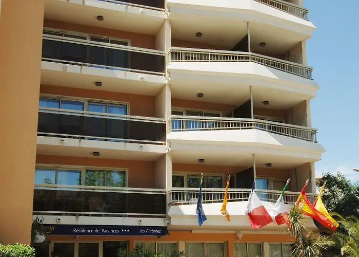 Pierre & Les Platanes Apartmanhotel