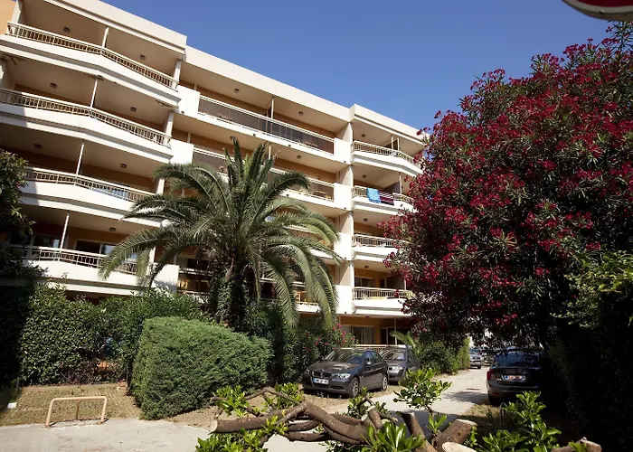 Résidence Pierre&vacances Les Platanes 3*