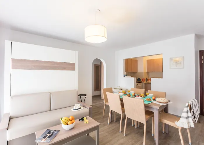 Pierre & Les Platanes 3* سانت ماكسيم