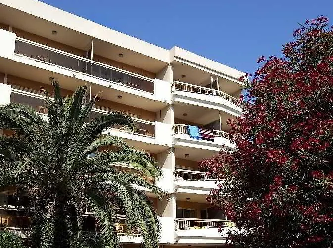 Apartmanhotel Pierre & Les Platanes