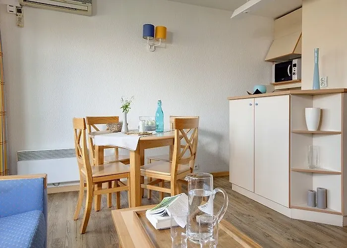 Apartmanhotel Pierre & Les Platanes 3*